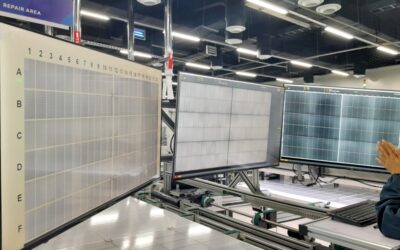 Moduli solari avanzati ed inverter ibridi con backup di emergenza